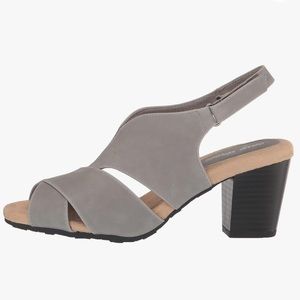Easy Street Grey 9 1/5 sandal